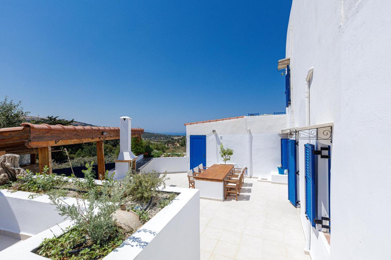 Anna'S Villa In Mesi Village Agia Triada Exterior photo